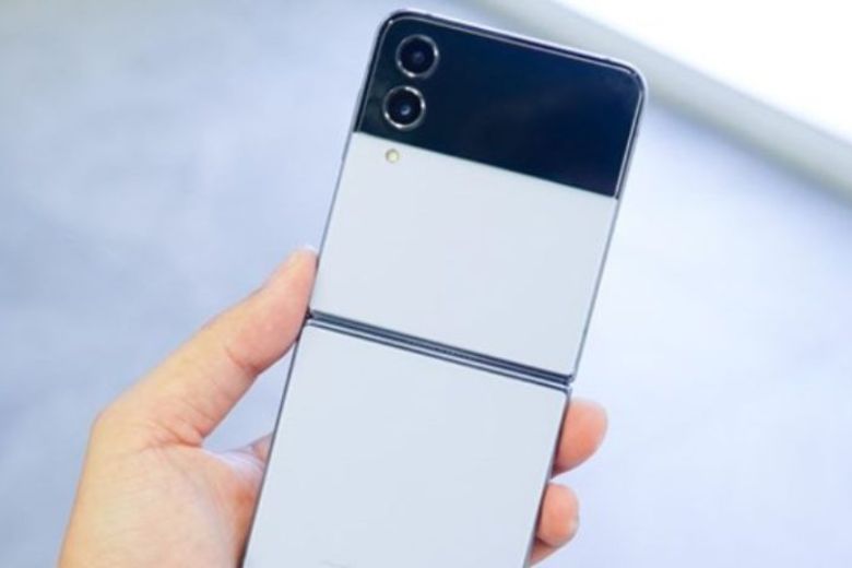 Samsung Galaxy Z Flip 7 6