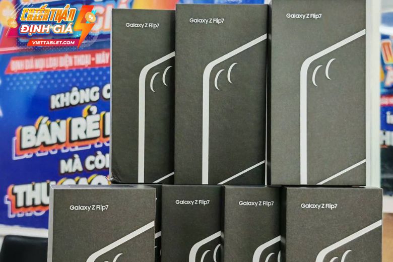 Samsung Galaxy Z Flip7 5G 2