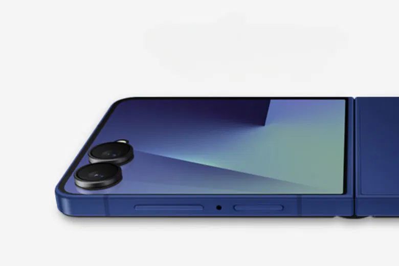 Samsung Galaxy Z Flip7 8