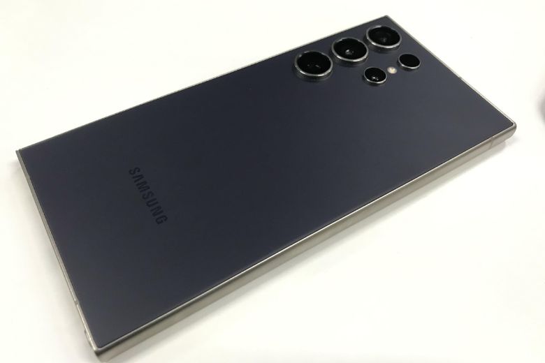 Samsung Galaxy Z Fold 7 4