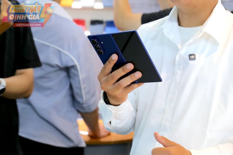 Samsung Galaxy Z Fold 7 6