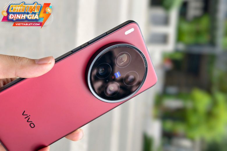 Vivo X200 Ultra 5