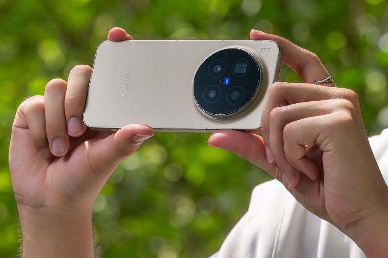 Vivo X300 Pro 4