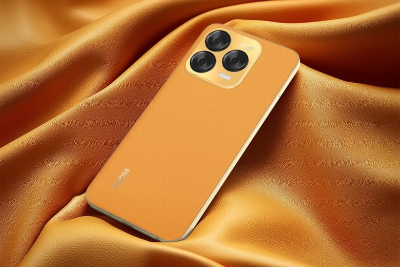 ZTE Nubia V70 Design 2