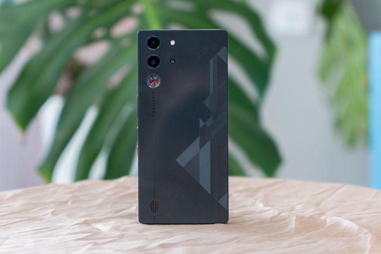 ZTE nubia Red Magic 11 Pro 2