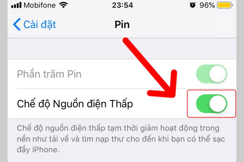 iPhone chạy iOS 18 bị nóng máy