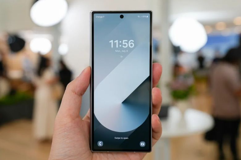 Samsung Galaxy Z Fold 6 4