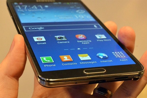 Samsung Galaxy Note III: “Gã khổng lồ” đã sẵn sàng lộ diện 9