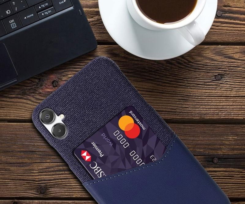 Người dùng cân nhắc giữa hai mẫu smartphone phù hợp cho bản thân