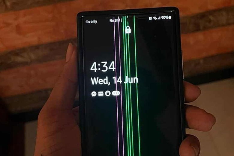 điện thoại Samsung S23 Ultra bị sọc màn hình