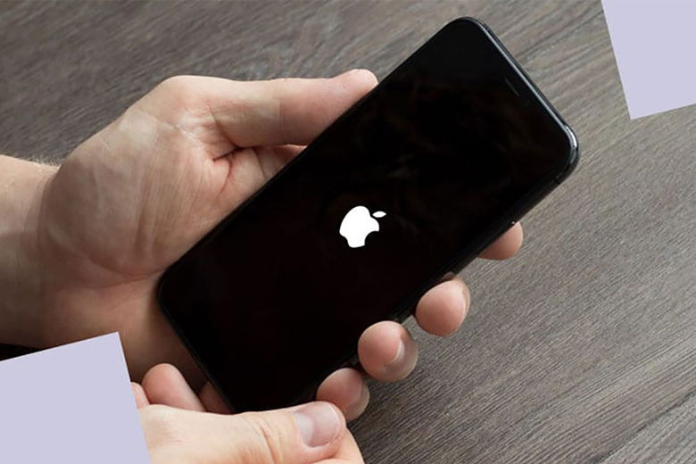 sửa iPhone 12 Pro Max bị treo táo nhấp nháy