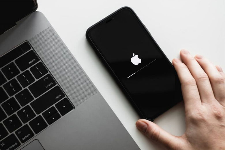 iPhone 13 Pro Max sập nguồn sạc không lên