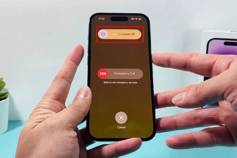 sửa iPhone 15 Pro Max bị đơ màn hình không tắt nguồn được