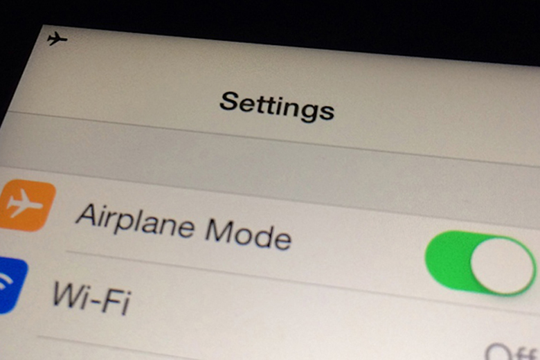 mẹo hạn chế iPhone 15 Pro Max để qua đêm bị tụt pin