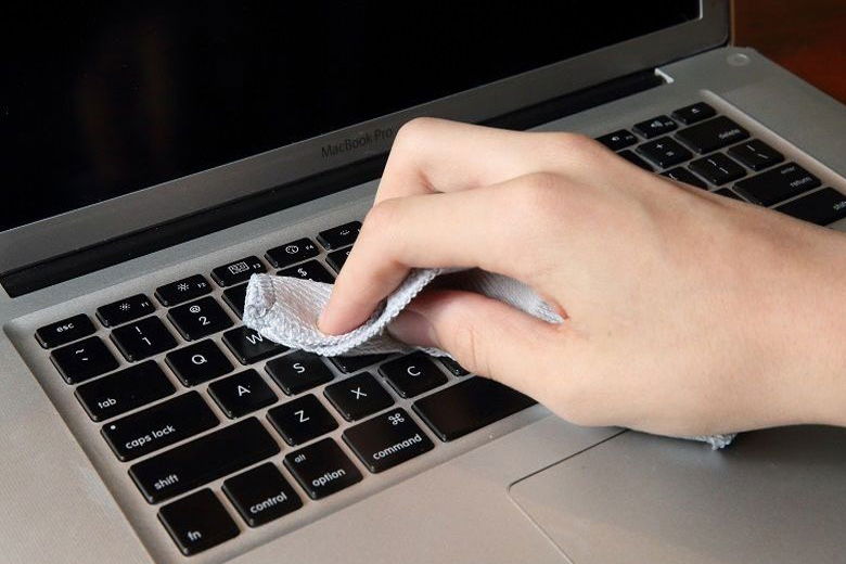 Nên làm gì để tránh lỗi gõ chữ bị nhân đôi trên MacBook