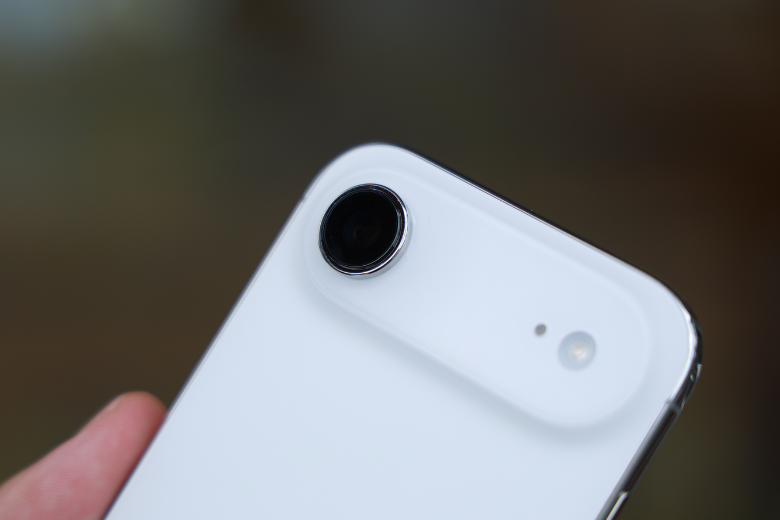 So sánh camera iPhone Air vs iPhone 16 Plus