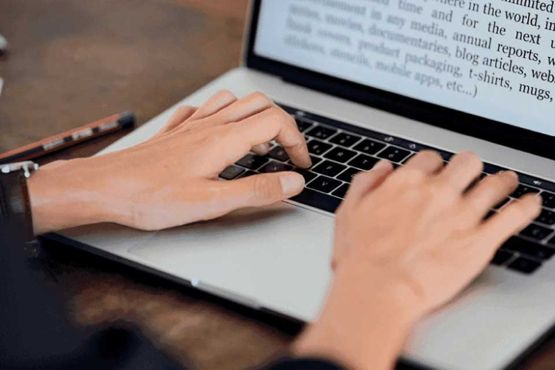 Khoảng cách dòng (Line Spacing) trong Word