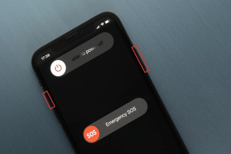 Khởi động lại điện thoại
