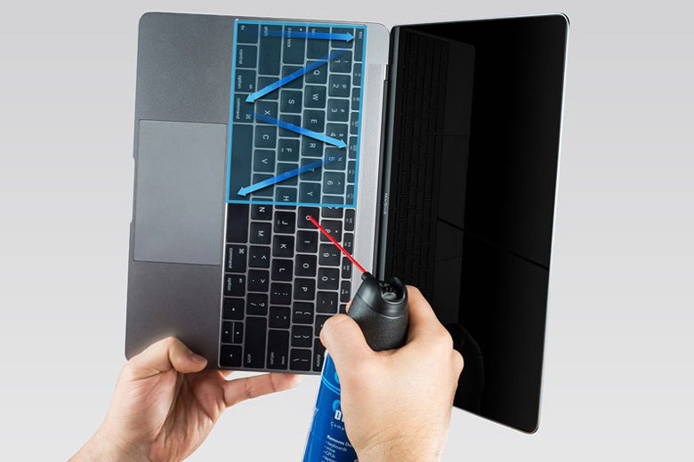 cách vệ sinh bàn phím MacBook theo chuẩn Apple