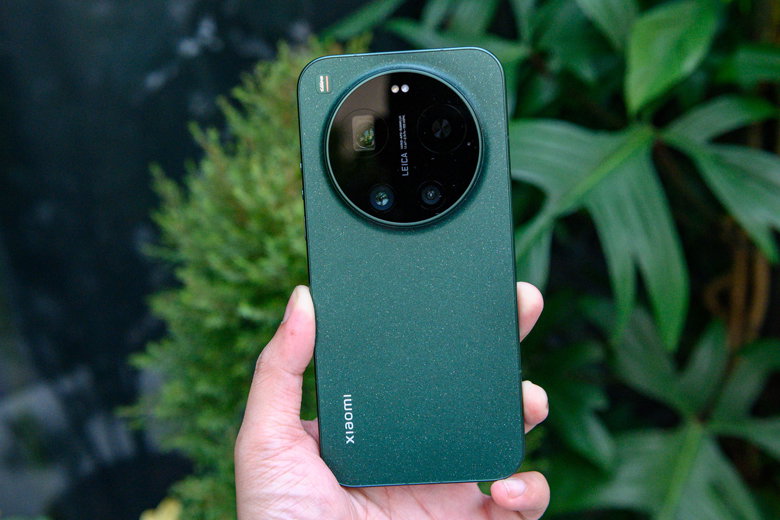 Xiaomi 17 Ultra có phong cách thiết kế hiện đại, cao cấp