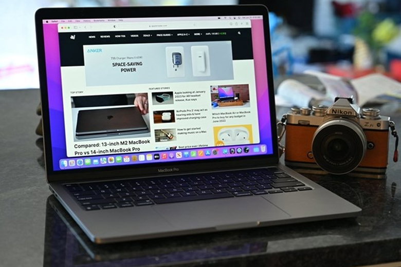 MacBook Pro 13 inch M2 2022 8-core