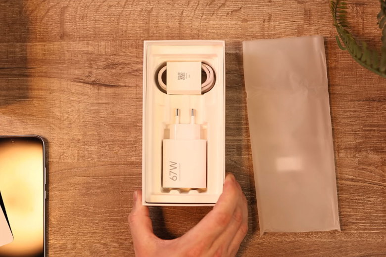 Xiaomi 17T với viên pin 6.500mAh cùng sạc nhanh 67W