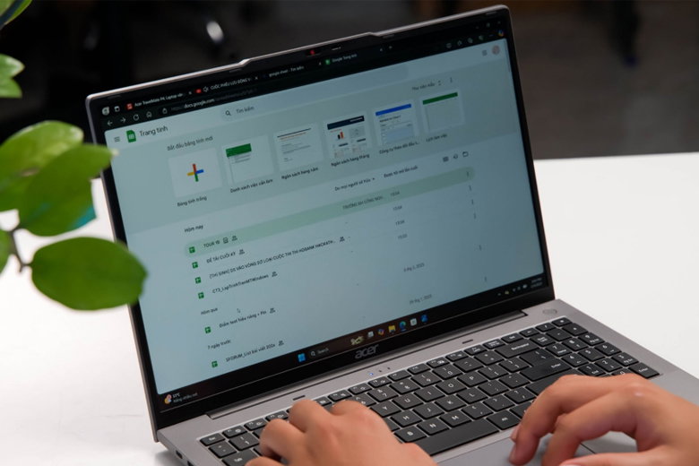 Những lưu ý quan trọng khi mua laptop cho sinh viên kế toán 2026
