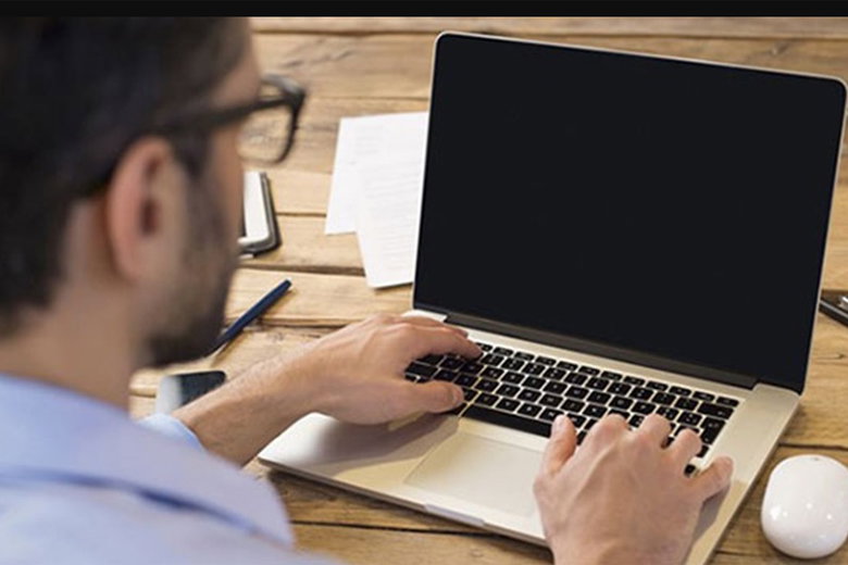 Vì sao laptop lên màn hình nhưng không chạy?