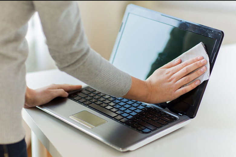 Vệ sinh laptop