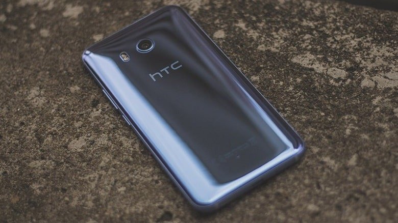 thiết kế HTC U11