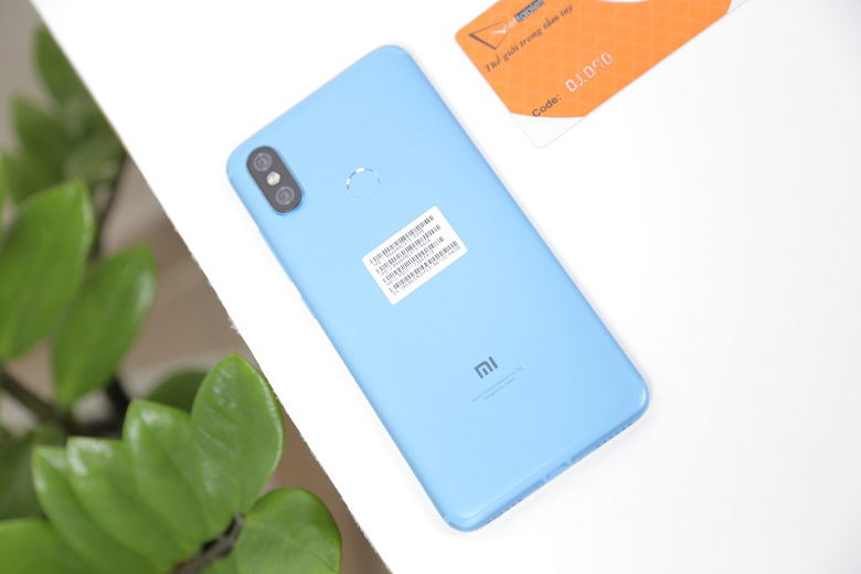 thiết  kế xiaomi mi a2