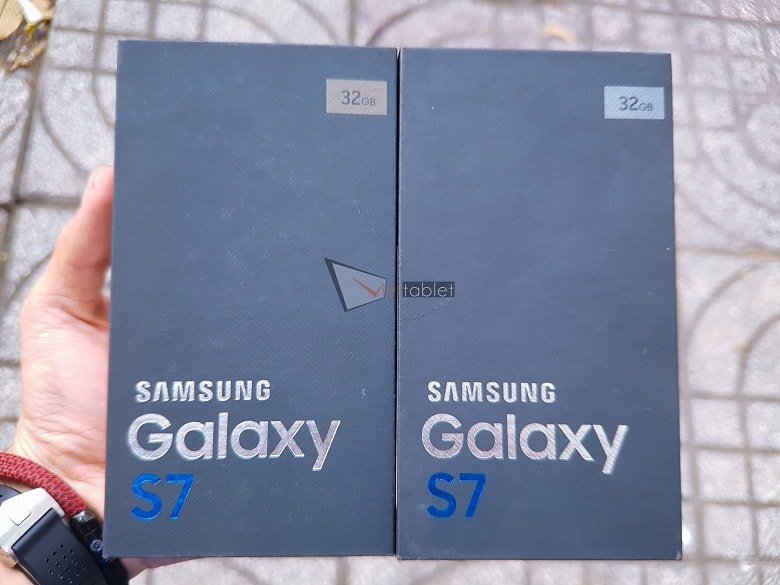 Hình ảnh hộp đựng Samsung Galaxy S7 công ty