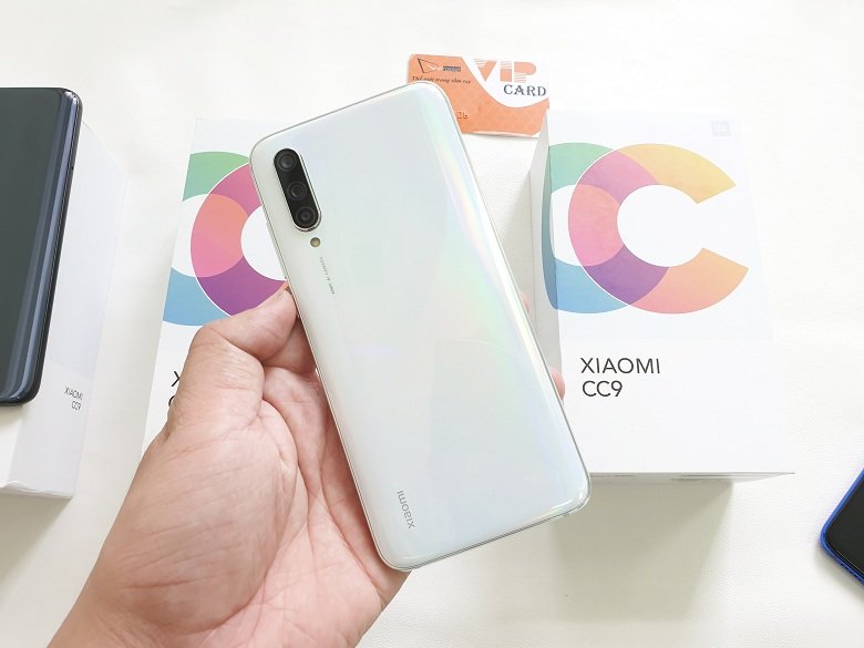 Hình ảnh Xiaomi Mi CC9 màu trắng.