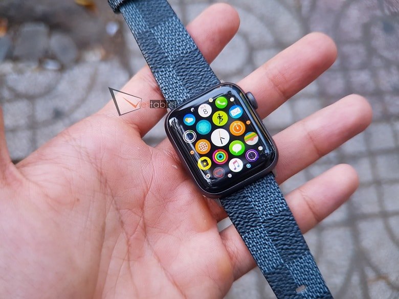 cấu hình Apple Watch Series 4 