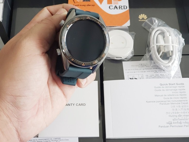 đặt mua Huawei Watch GT chính hãng