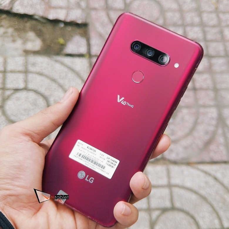 LG V40 ThinQ phiên bản màu đỏ