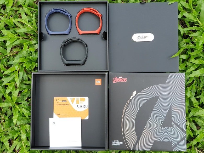 hộp của Xiaomi Mi Band 4 Avengers