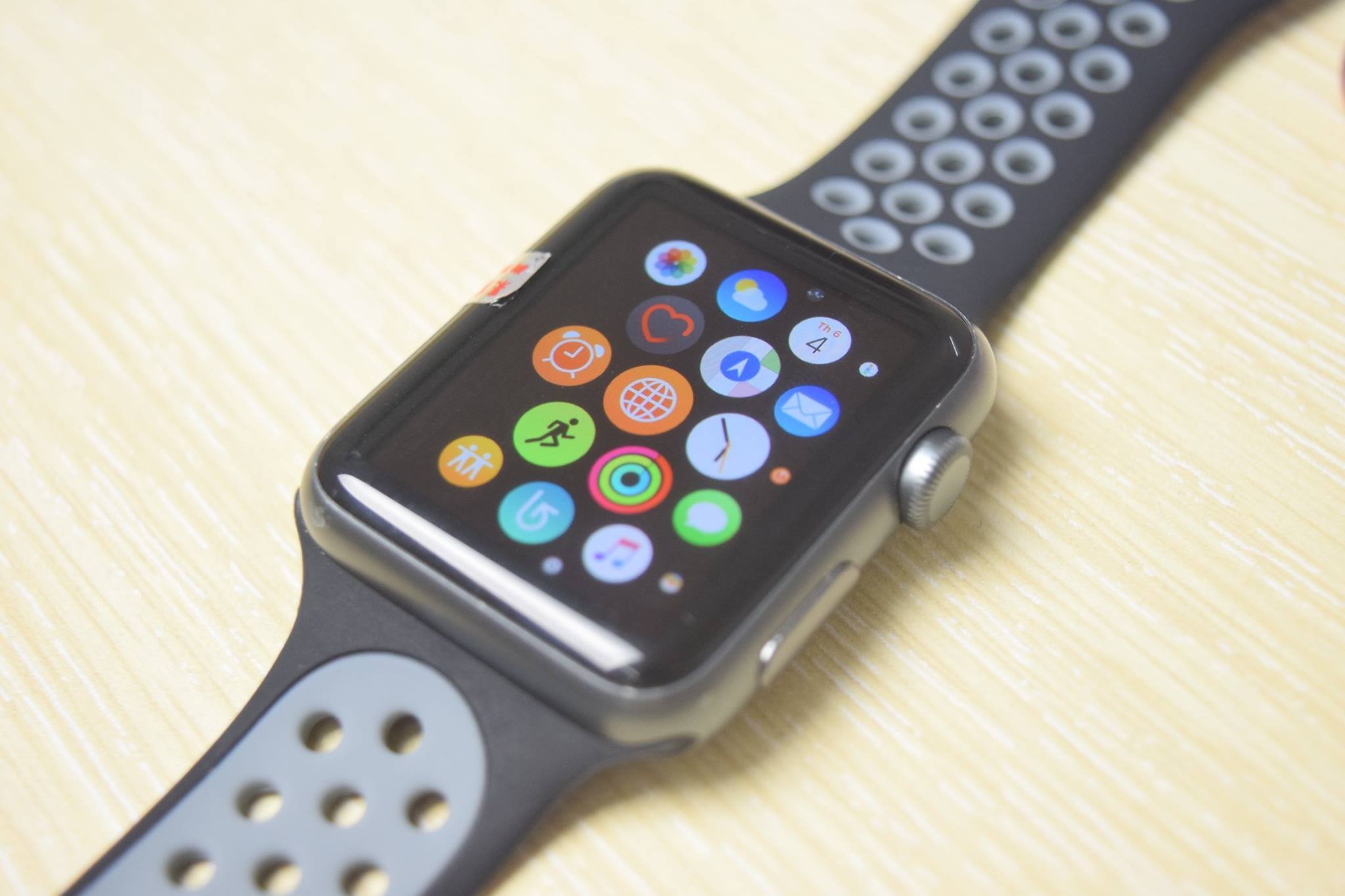 cấu hình, tính năng của các phiên bản Apple Watch  2