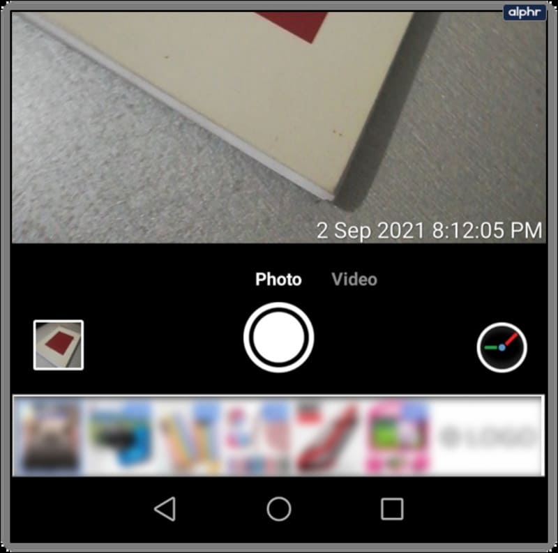 Ảnh chụp với Photo Stamp Simple trên iPhone có hiển thị ngày giờ dễ đọc