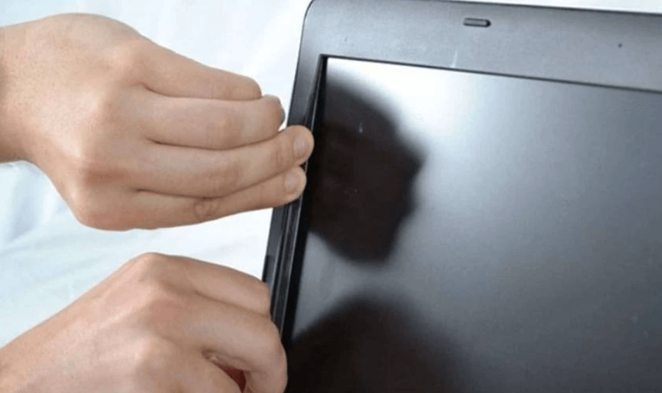 Nguyên nhân khiến viền màn hình laptop bị hở bong keo