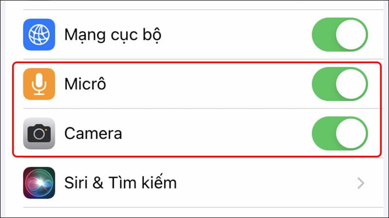 Biểu tượng micro được bật trên màn hình cài đặt
