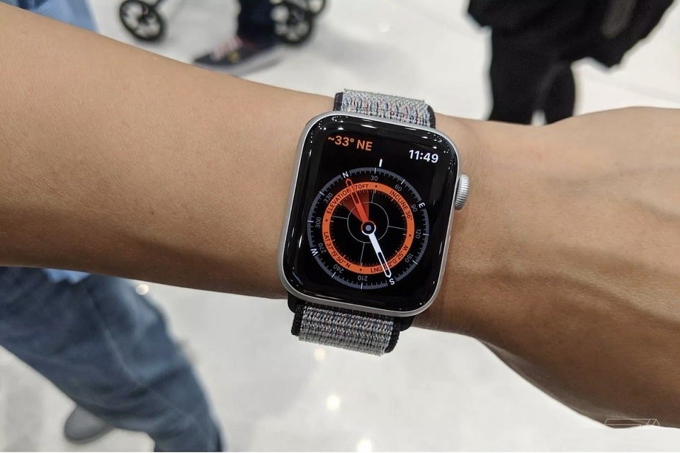 hiển thị của Apple Watch Series 5 (44 mm)