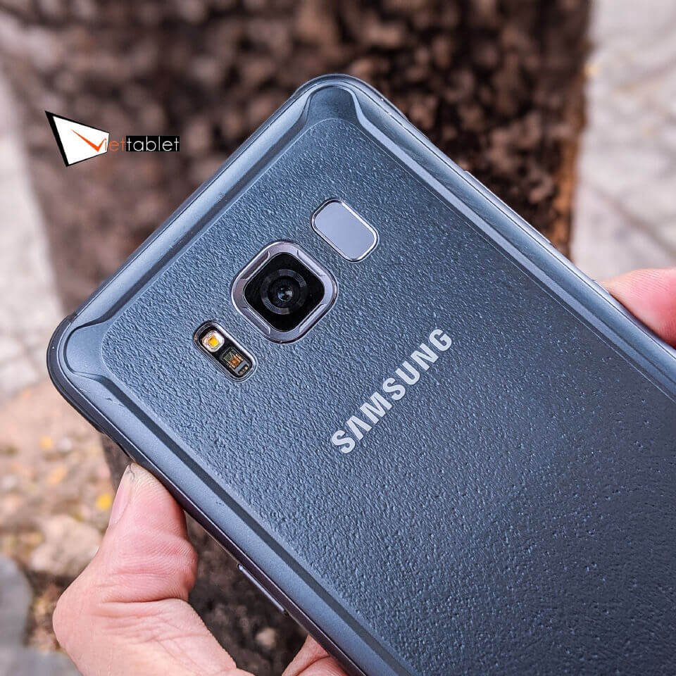 Samsung Galaxy S8 Active - Like New