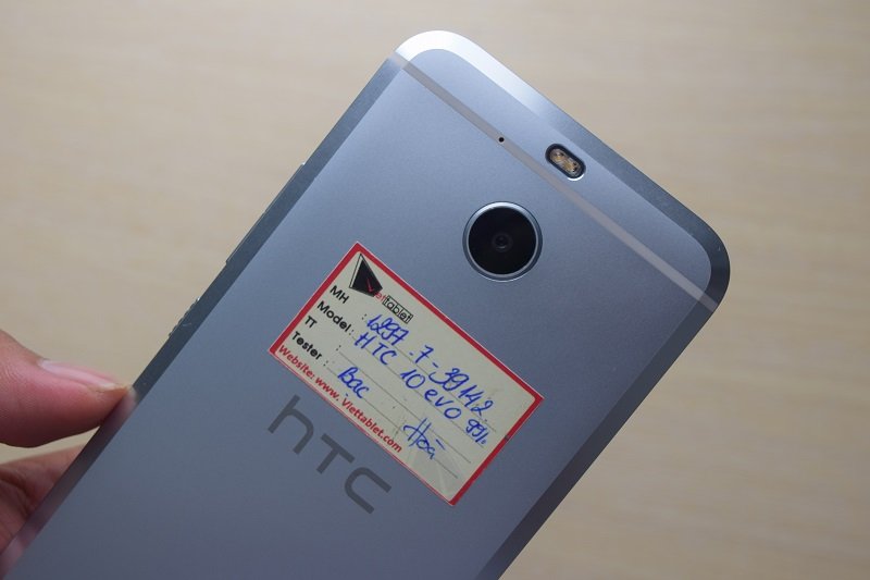 Chi tiết tính năng chụp ảnh Crop-Me-In trên HTC One M8