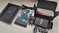 blackberry-passport-chi-con4.3-trieu-phan-khuc-pho-thong-lai-cang-gay-can