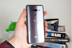 lg-g8-tren-tay