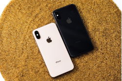 so-sanh-iphone-xs-voi-iphone-x-may-nao-dang-mua-hon