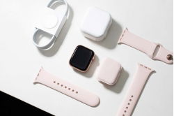 apple-watch-s4-40mm-moi-chua-active-mau-hong-mon-qua-lang-man-cho-chi-em-phu-nu-20-10-gia-chi-8tr