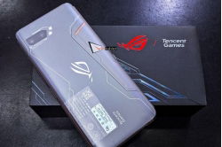 asus-rog-phone-2-giam-them-300k-tra-gop-0-mua-nhanh-dung-lan-tan