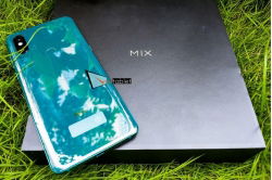 xiaomi-mi-mix-3-6gb-128gb-moi-fullbox-gay-sot-khi-ve-gia-chi-con-hon-7-trieu